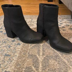Mix no. 6 black booties (only worn once!)